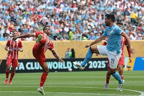 تألق فودين.. ماذا قالت صحف إنجلترا عن فوز مانشستر سيتي أمام الوداد؟